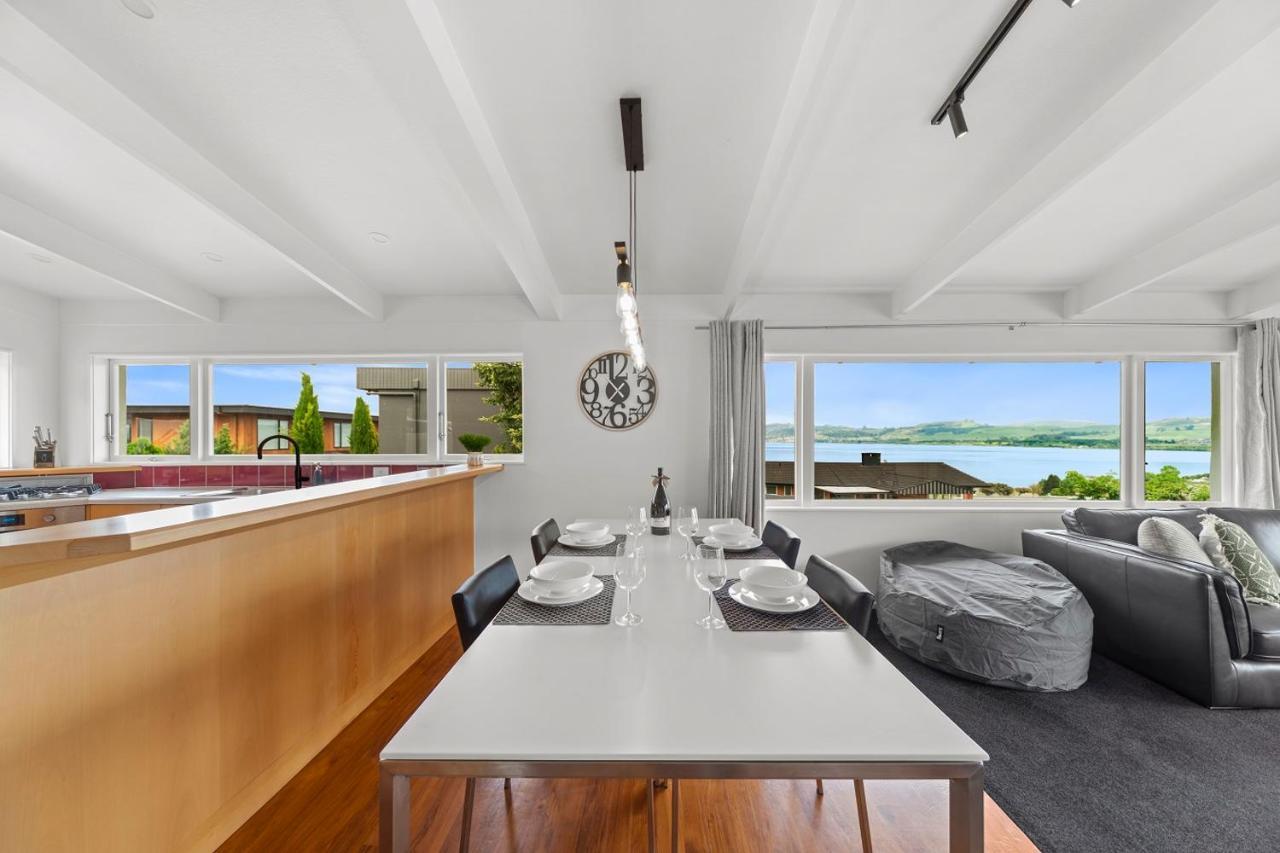 Hilltop House - Taupo Ngoại thất bức ảnh