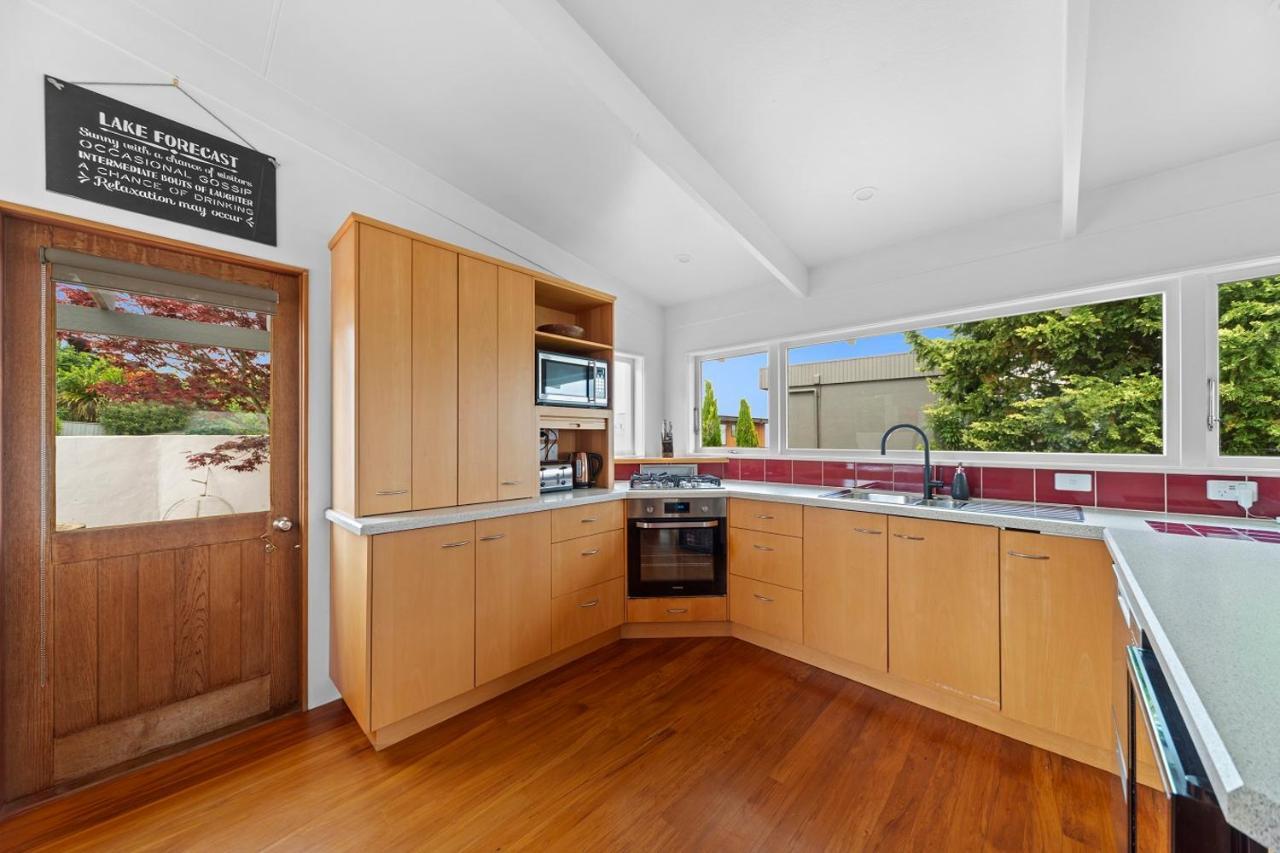 Hilltop House - Taupo Ngoại thất bức ảnh