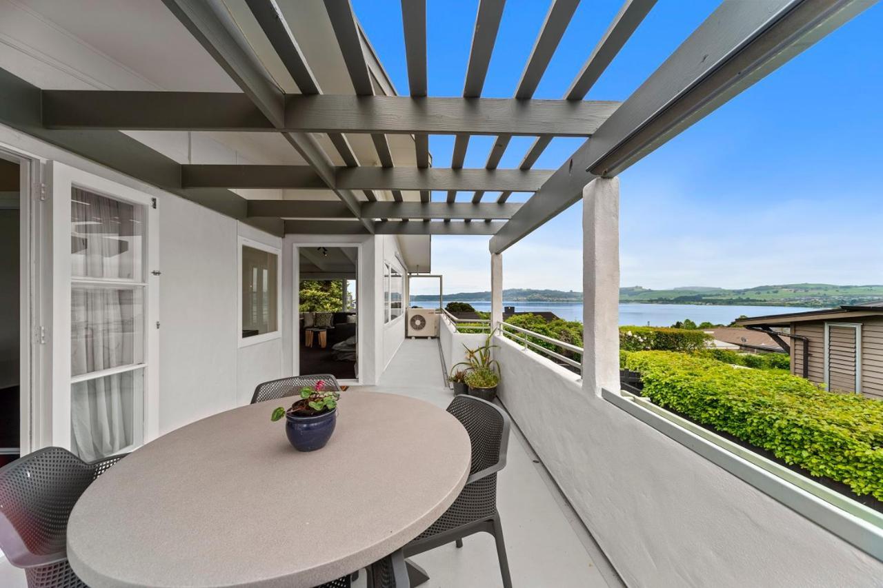 Hilltop House - Taupo Ngoại thất bức ảnh